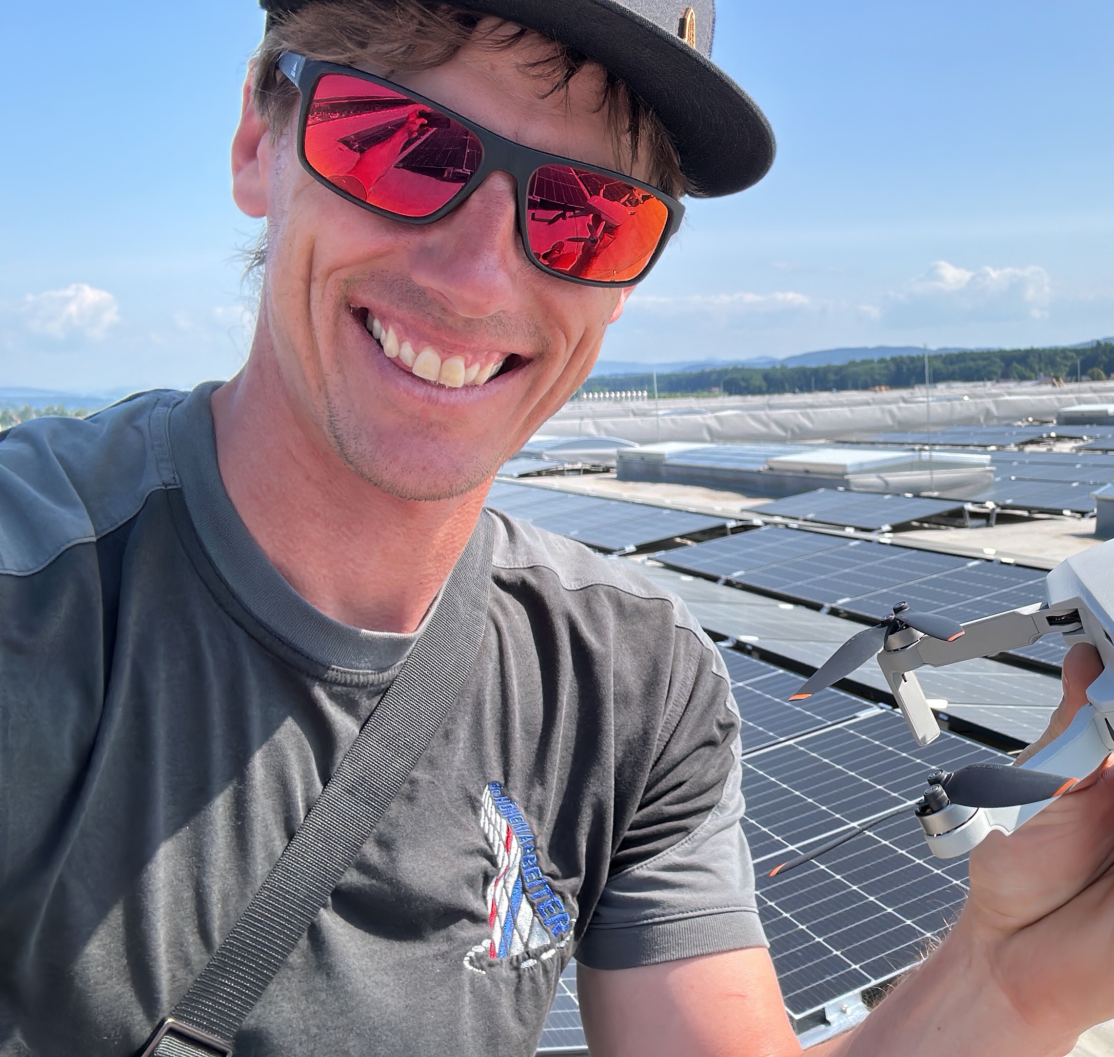 78E9E53B-E2F7-46CB-A0FF-268D06528439